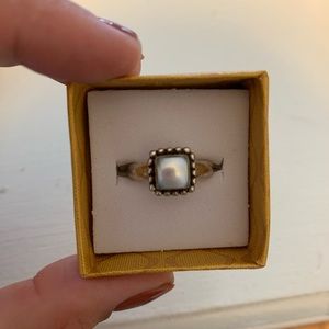 Women’s ring Size 5